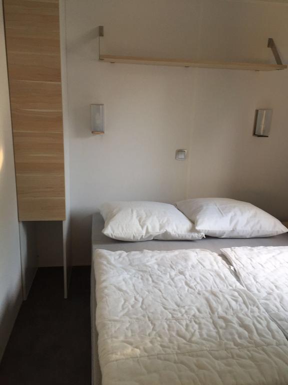 Fréjus Chaletrent - Stacaravans Saint-Aygulf酒店 外观 照片