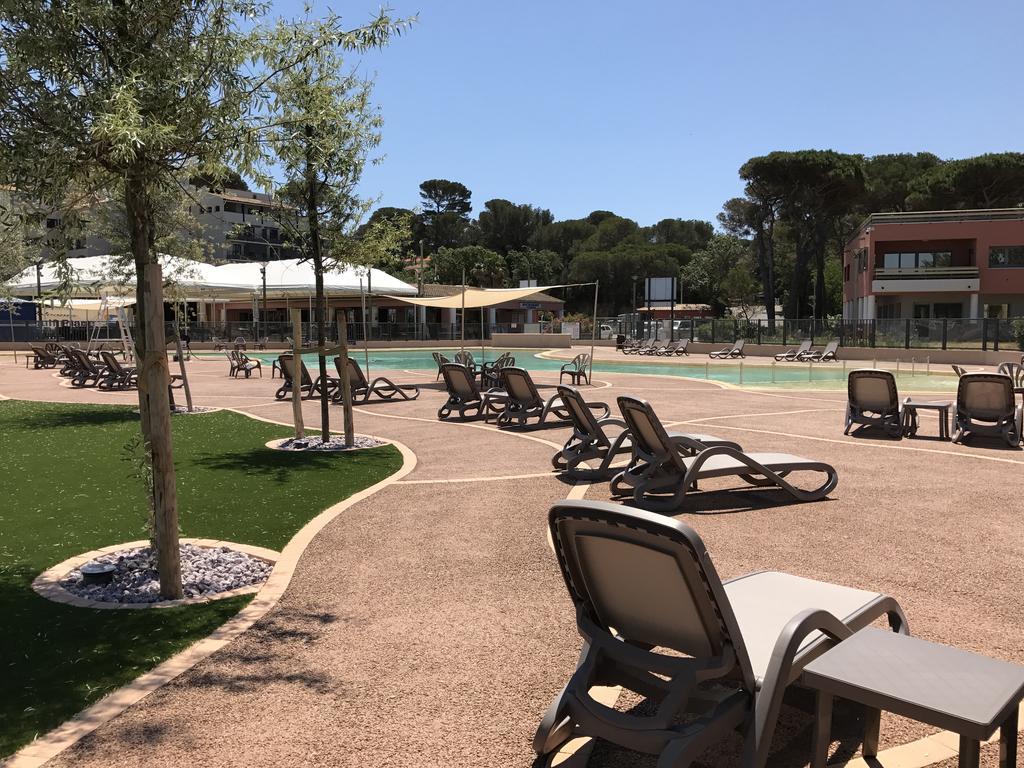 Fréjus Chaletrent - Stacaravans Saint-Aygulf酒店 外观 照片